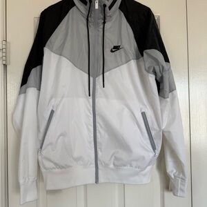 Nike Men's Black, Gray, and White Windbreaker